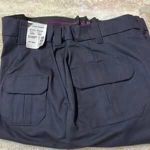 Horace Small woman’s EMS pants. Size 20. Navy blue.